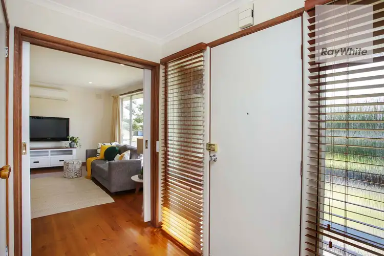 Fifth view of Homely house listing, 1 Bay Court, Gladstone Park VIC 3043