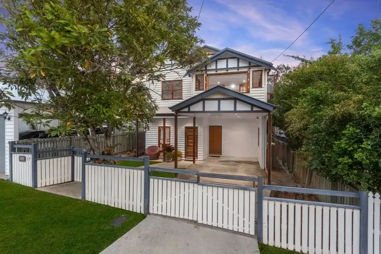 17 Eleventh Avenue, Kedron QLD 4031