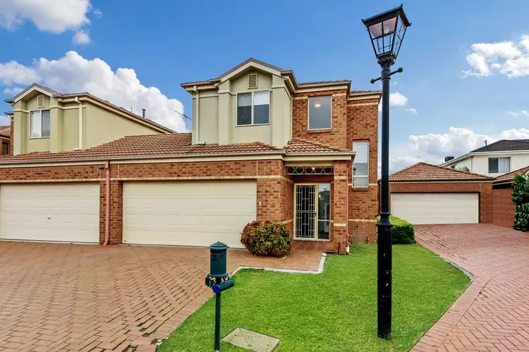 19 The Glades, Taylors Hill VIC 3037