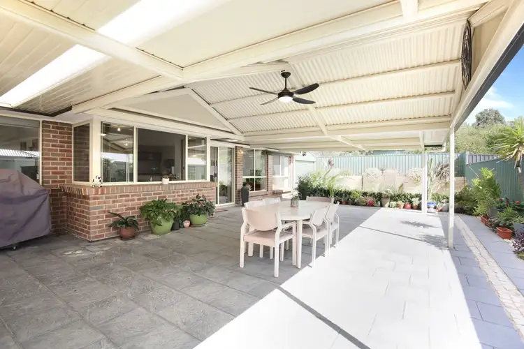 8 Tamblyn Street, Clare SA 5453