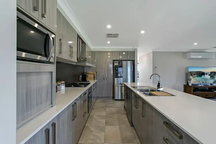 Sixth view of Homely house listing, 37 Grand Meadows Drive, Tamworth NSW 2340