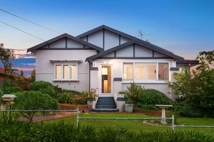 1 Miller Avenue, Hornsby NSW 2077