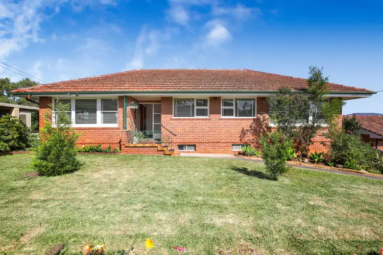 7 Neale Avenue, Forestville NSW 2087