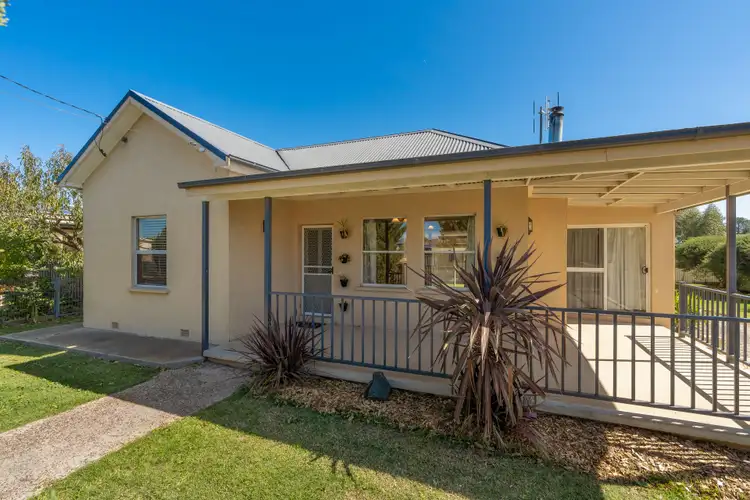 19 Burton Street, Blayney NSW 2799
