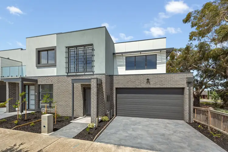 Main view of Homely townhouse listing, 6 Ninepence Way, Epping VIC 3076