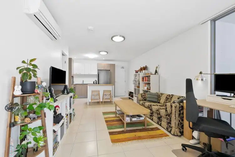 Second view of Homely unit listing, 6/11 Riding Road, Hawthorne QLD 4171