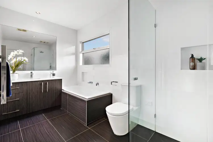 Sixth view of Homely townhouse listing, 2/16 Sumersett Avenue, Oakleigh South VIC 3167