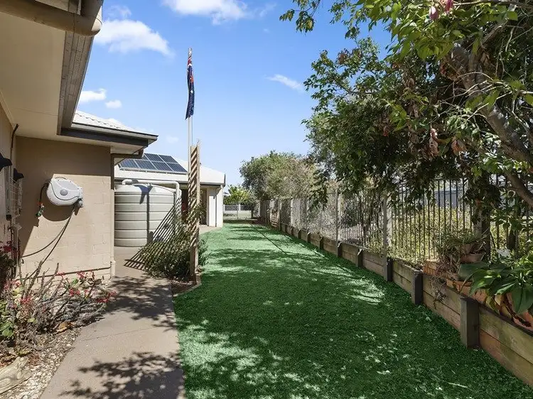 Sixth view of Homely house listing, 10 Twin Lakes Drive, Murrumba Downs QLD 4503