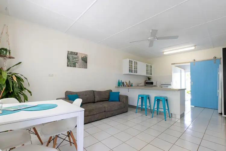 2/4 Olive Street, Newell QLD 4873