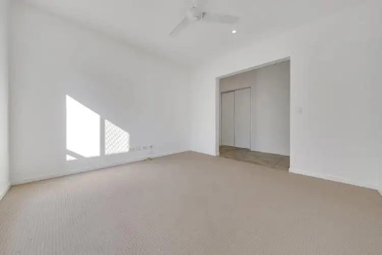 Seventh view of Homely house listing, 4 Florey Place, Kirkwood QLD 4680