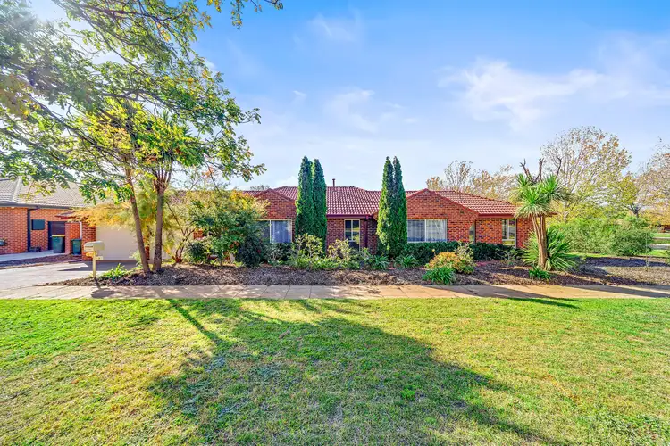 2 Warburton Street, Narrabundah ACT 2604