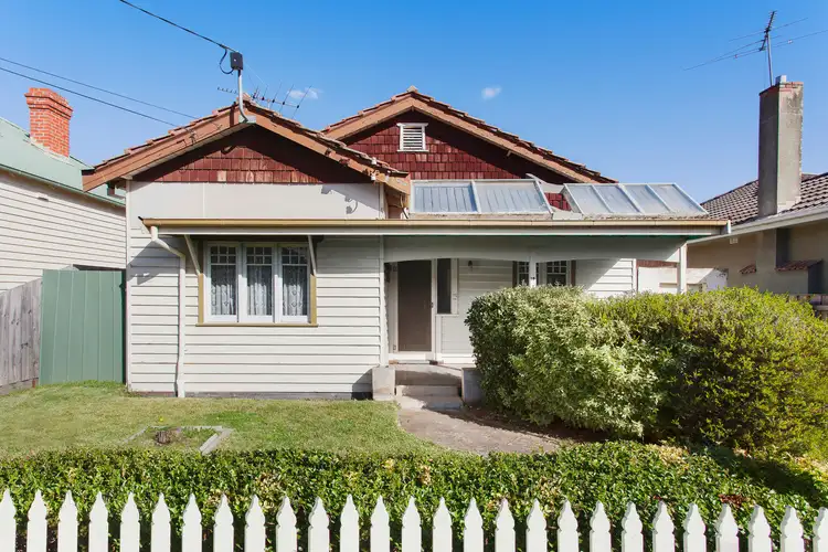 Main view of Homely house listing, 10 Edgewood Street, Carnegie VIC 3163