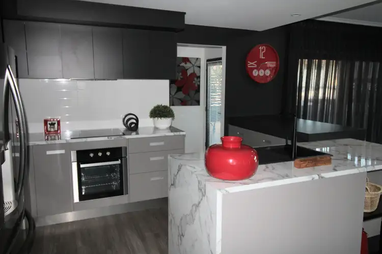 Third view of Homely house listing, 6 kathleen Court, Emerald QLD 4720