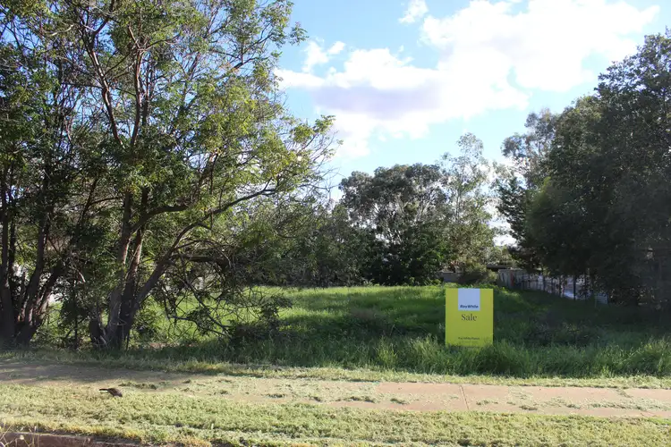 158 Caswell Street, Peak Hill NSW 2869