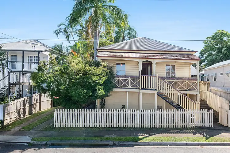 17 Blaxland Street, Milton QLD 4064