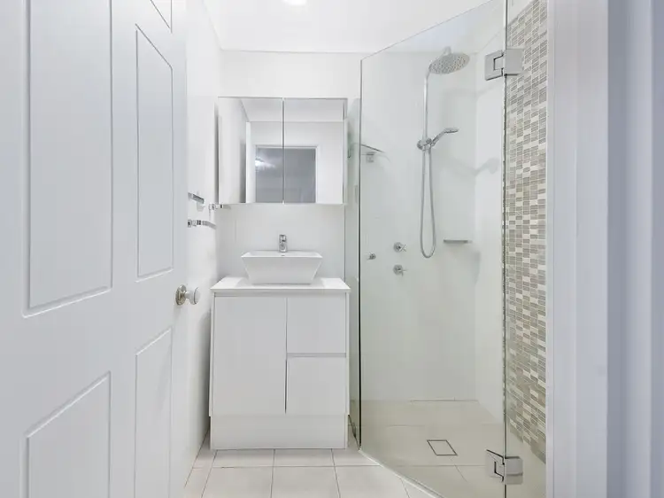 Seventh view of Homely house listing, 13 Jaspers Court, Prestons NSW 2170