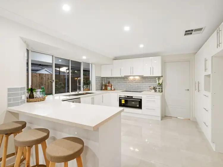 Third view of Homely house listing, 2 Marissa Close, Mansfield QLD 4122