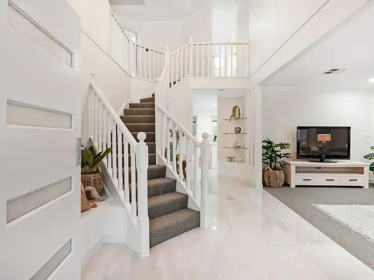 Sixth view of Homely house listing, 2 Marissa Close, Mansfield QLD 4122