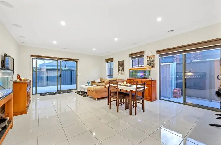 Sixth view of Homely house listing, 10 Gunther Way, Wollert VIC 3750
