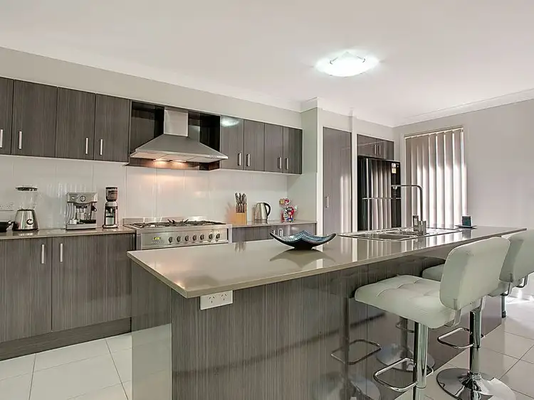 6 Discovery Way, Jordan Springs NSW 2747