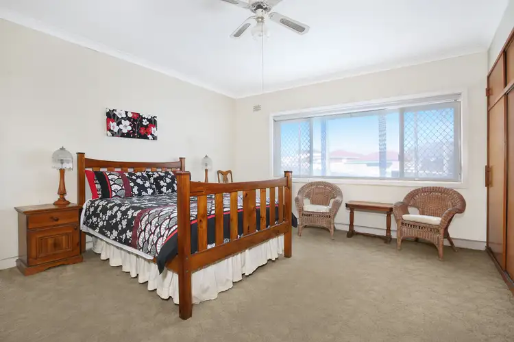 Fifth view of Homely house listing, 270 Flagstaff Road, Lake Heights NSW 2502