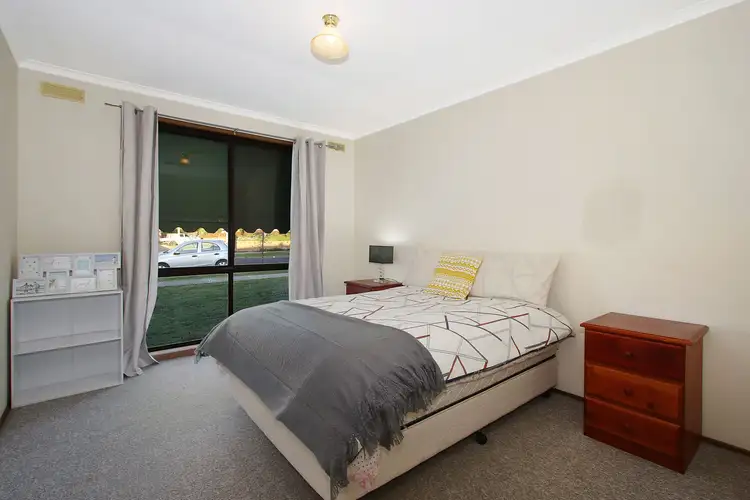 Seventh view of Homely house listing, 5 Maxwell Drive, Wodonga VIC 3690