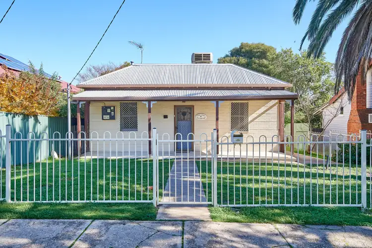 4 Kildare Street, Turvey Park NSW 2650