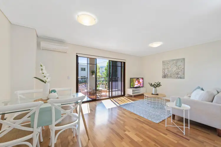 202 /24 Warayama Place - 'Balmain Shores' Complex, Rozelle NSW 2039