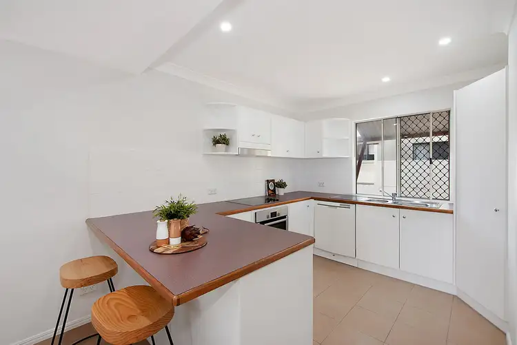 Fourth view of Homely townhouse listing, 2/25 View Street, Mount Gravatt East QLD 4122