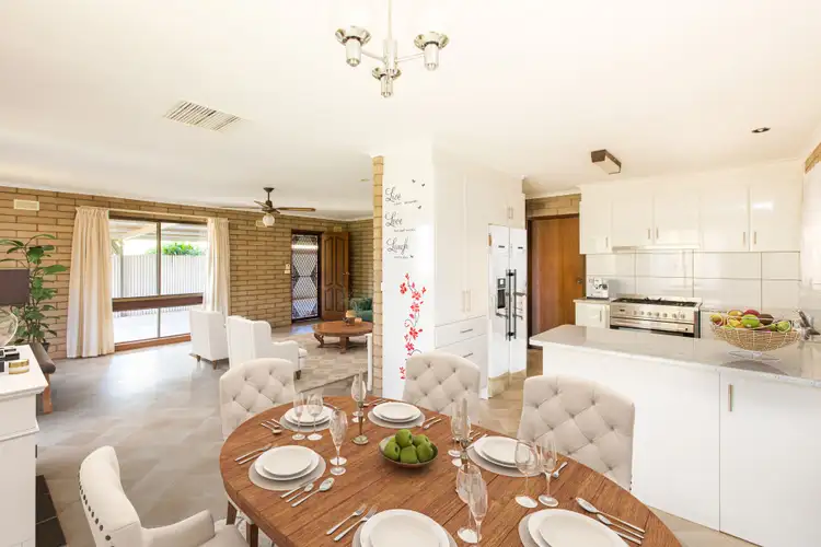 Sixth view of Homely house listing, 2 Jessie Court, Irymple VIC 3498