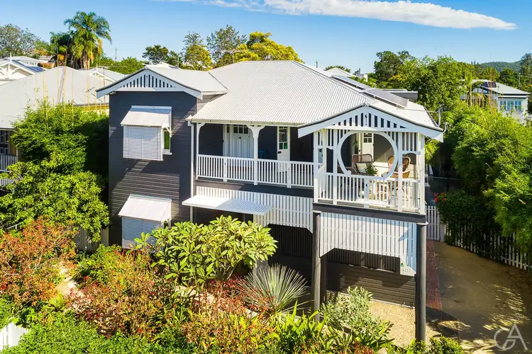 30 Hawthorn Terrace, Red Hill QLD 4059