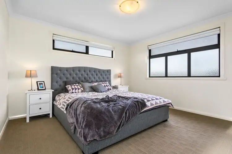 Fifth view of Homely house listing, 2/12 Bates Avenue, Thomastown VIC 3074