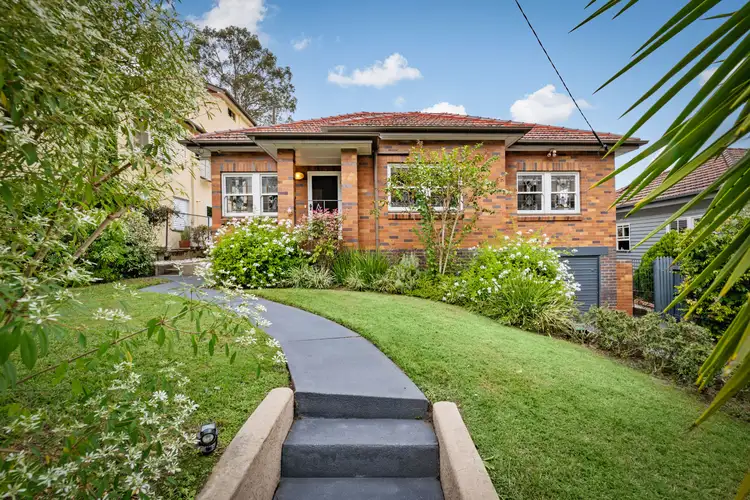 33 McLean Parade, Ashgrove QLD 4060