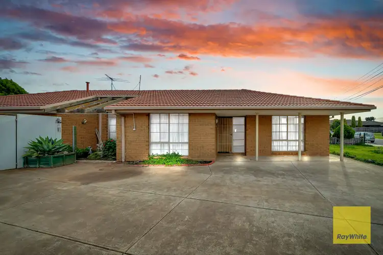 40 Mirambeek Road, Hoppers Crossing VIC 3029