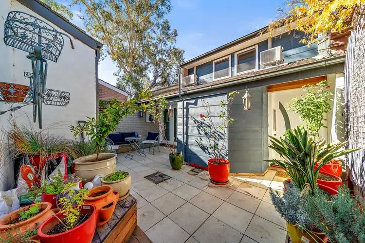 5 English Court, Phillip ACT 2606