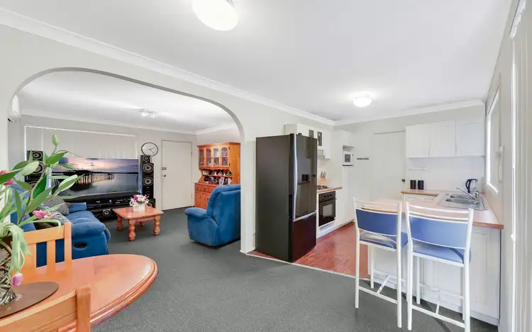 12/4 Westmoreland Road, Minto NSW 2566