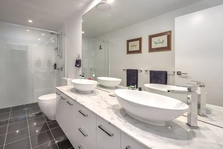 Sixth view of Homely unit listing, 11009/5 Harbour Side Court, Biggera Waters QLD 4216