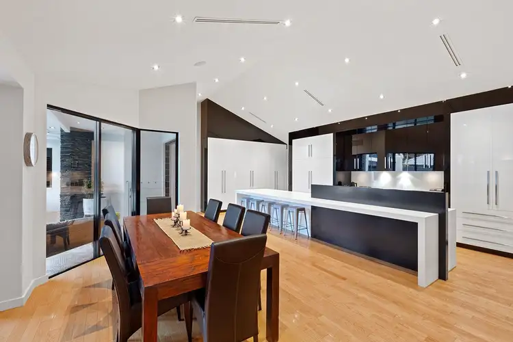 10 White Dove Court, Wurtulla QLD 4575