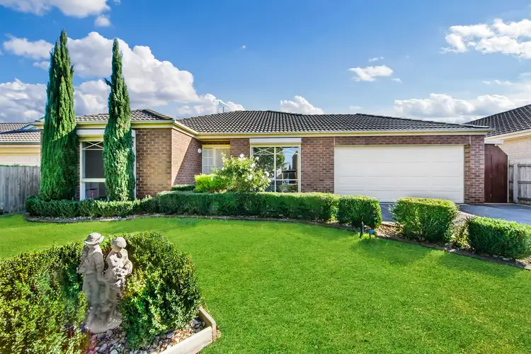 15 Burnley Grove, Taylors Hill VIC 3037