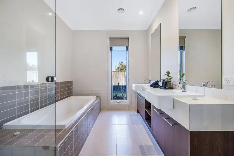 Fifth view of Homely house listing, 4 Burbidge Close, Burwood VIC 3125