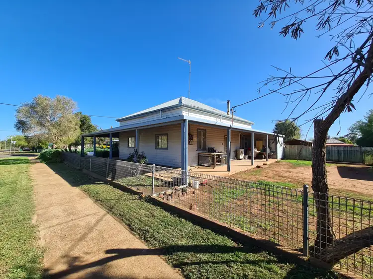 20 Gobondery Street, Trundle NSW 2875