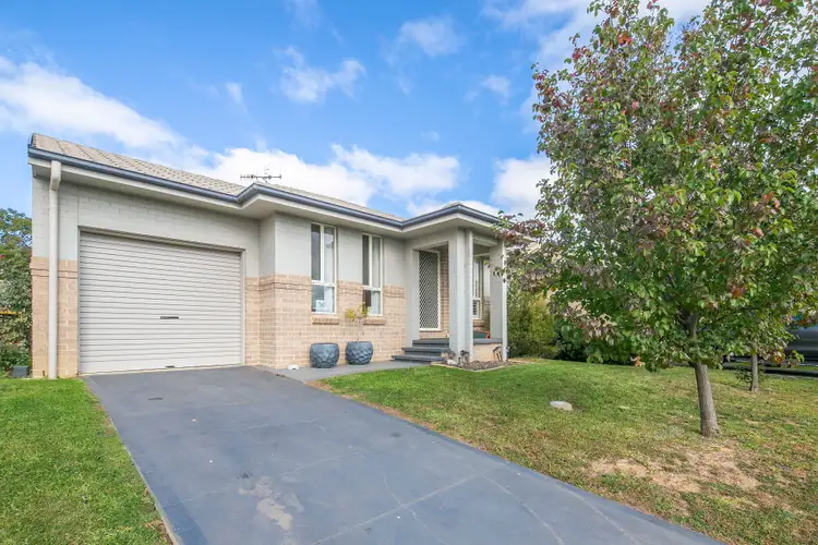 13 spadacini Place, Goulburn NSW 2580