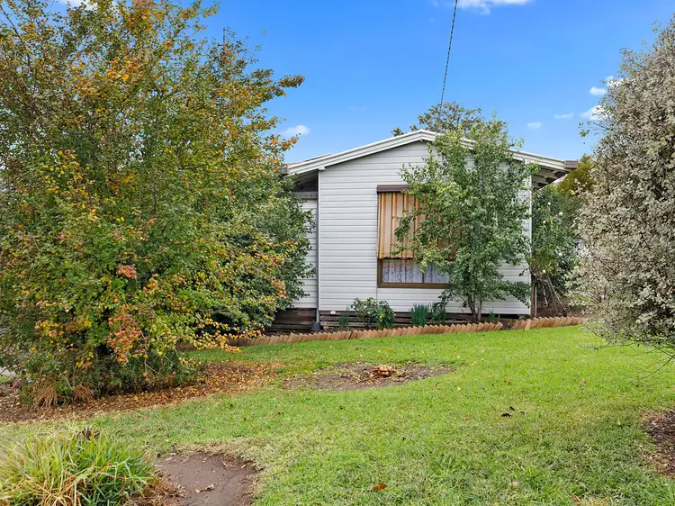 5 Chisholm Crescent, Seymour VIC 3660