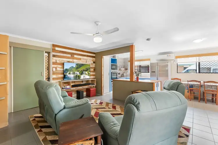Sixth view of Homely semi-detached listing, 2/5 Bonton Avenue, Deception Bay QLD 4508