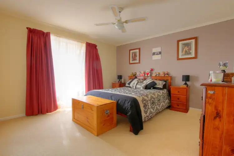 Fifth view of Homely house listing, 10 Links Crescent, Barmera SA 5345