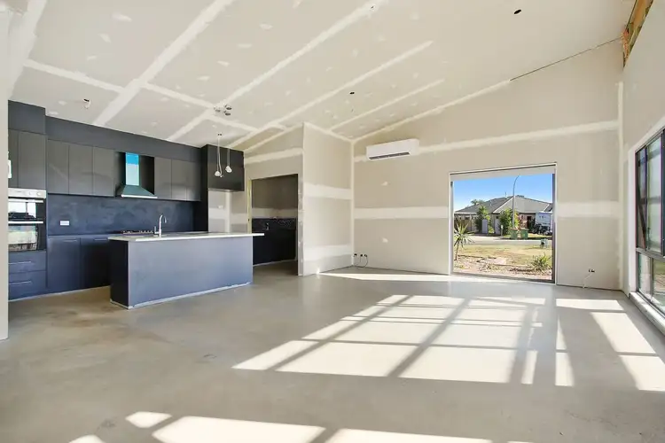 10 Kotzur Circle, Walla Walla NSW 2659