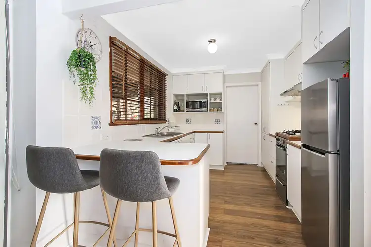 Fifth view of Homely house listing, 2 Maneroo Court, Wodonga VIC 3690