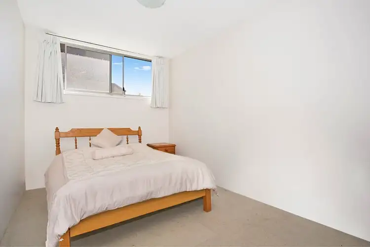 Third view of Homely unit listing, 1/14 Orvieto Avenue, Mermaid Waters QLD 4218