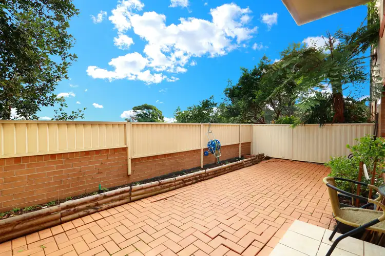 2/1 Hillcrest Avenue, Hurstville NSW 2220