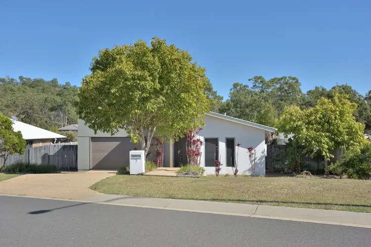 7 Orchard Drive, Kirkwood QLD 4680